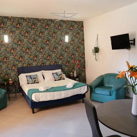 Eden Bed & Breakfast *